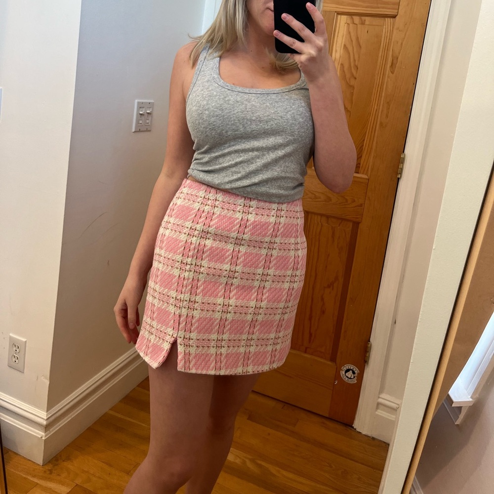 Chic, preppy, plaid and pink skirt worn only once